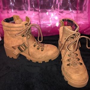 GBG Guess Boots Tan Size 8